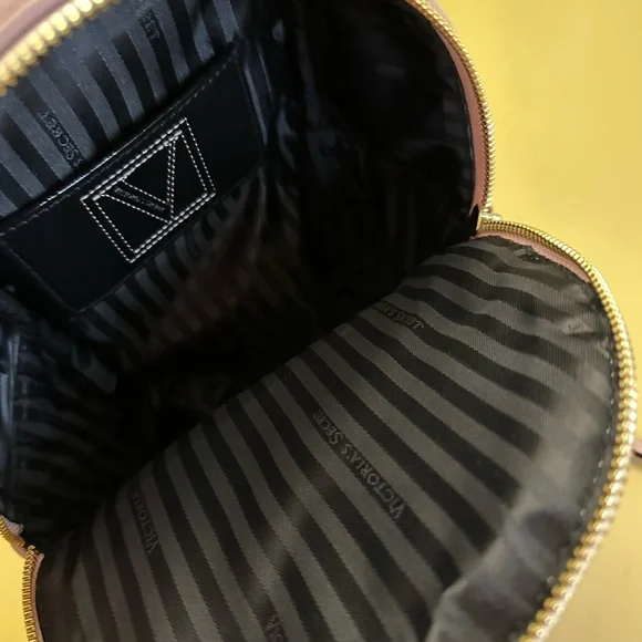 Victoria’s Secret Quilted Backpack with Gold Chain - Picture 5 of 9